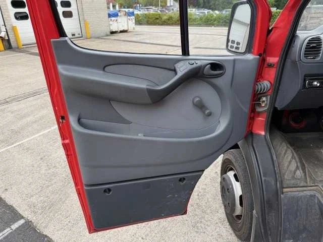 Mercedes-benz sprinter 413 cdi-e - 2003 - afbeelding 10 van  35