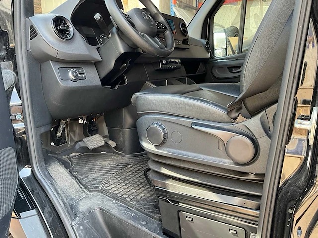 Mercedes-benz sprinter lichte vracht - afbeelding 15 van  39