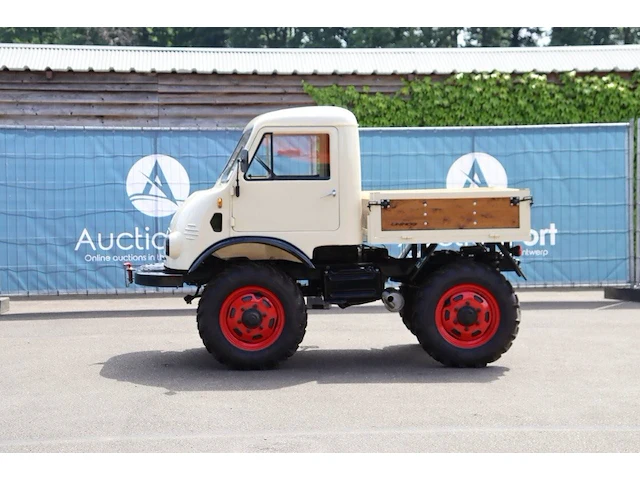 Mercedes-benz unimog 401.104 - diesel - registered - 1955 (marge) - afbeelding 1 van  1