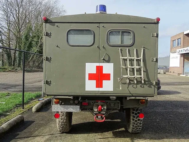 Mercedes-benz unimog (404) 'army ambulance' - afbeelding 6 van  46