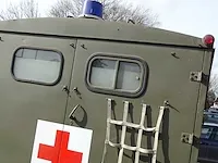 Mercedes-benz unimog (404) 'army ambulance' - afbeelding 7 van  46