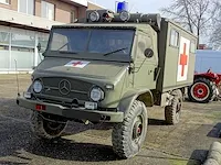 Mercedes-benz unimog (404) 'army ambulance' - afbeelding 1 van  46