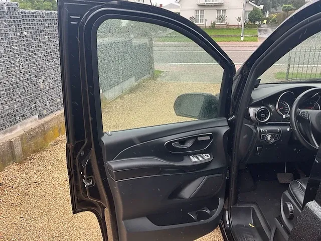 Mercedes-benz v 300d - 2019 - afbeelding 2 van  34