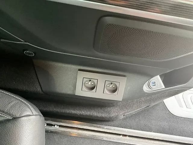 Mercedes-benz v 300d - 2019 - afbeelding 13 van  34