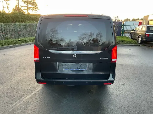 Mercedes-benz v-klasse bedrijfswagen - afbeelding 28 van  29