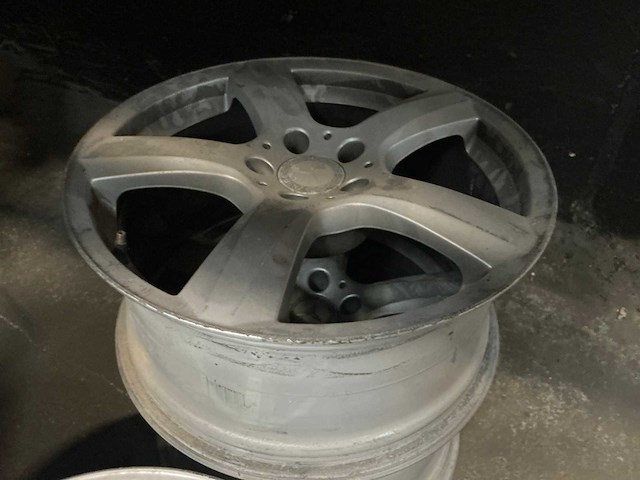 Mercedes-benz velg 4 x - afbeelding 3 van  4