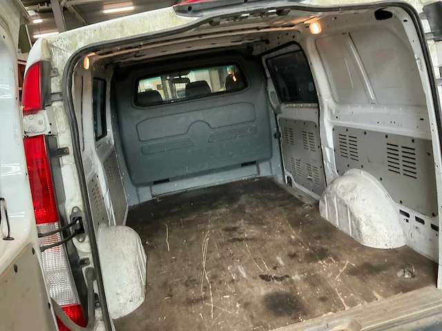 Mercedes-benz vito 111cdi-a bedrijfswagen - afbeelding 13 van  14