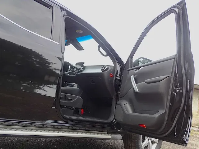 Mercedes-benz x350d v6 turbo - afbeelding 11 van  45