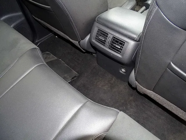 Mercedes-benz x350d v6 turbo - afbeelding 19 van  45
