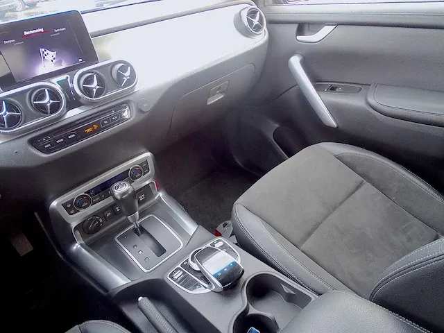 Mercedes-benz x350d v6 turbo - afbeelding 31 van  45