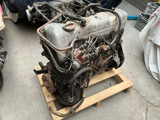 Mercedes benzinemotor - afbeelding 2 van  5