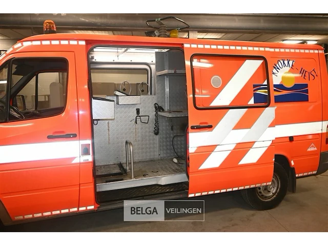 Mercedes brandweerwagen - afbeelding 2 van  33