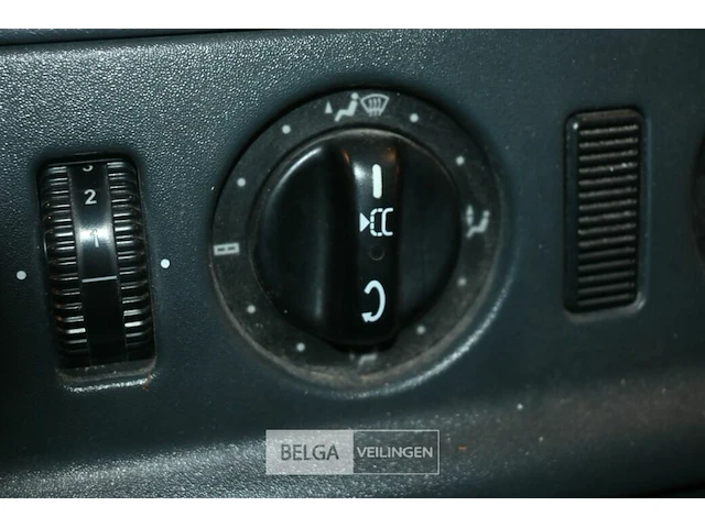 Mercedes brandweerwagen - afbeelding 10 van  33