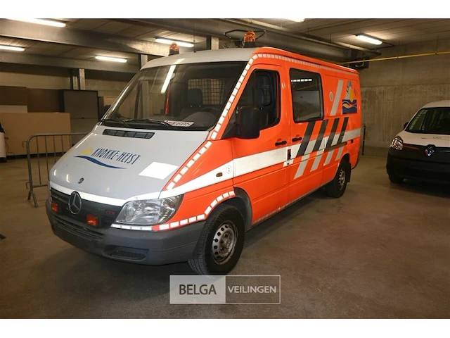 Mercedes brandweerwagen - afbeelding 1 van  33