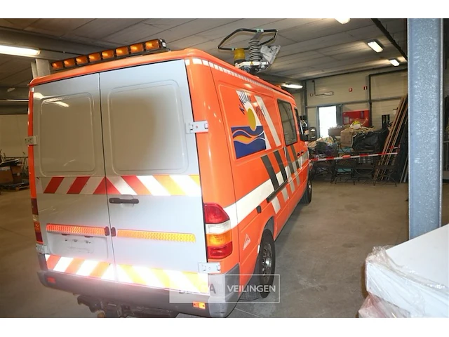 Mercedes brandweerwagen - afbeelding 22 van  33