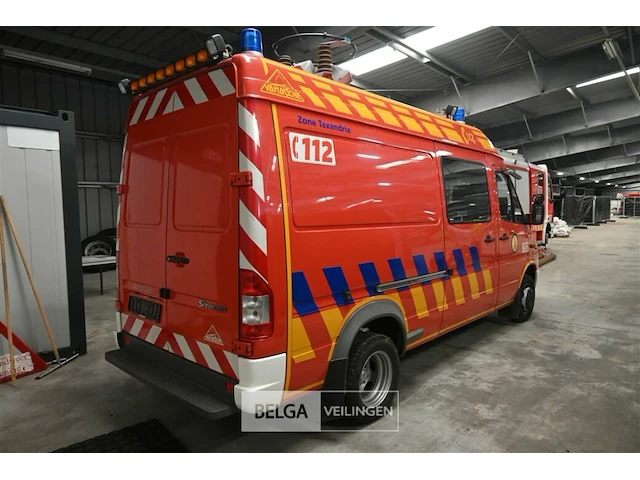 Mercedes brandweerwagen - afbeelding 11 van  24