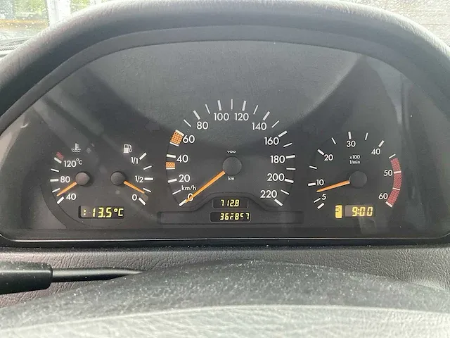Mercedes c200 - afbeelding 14 van  37