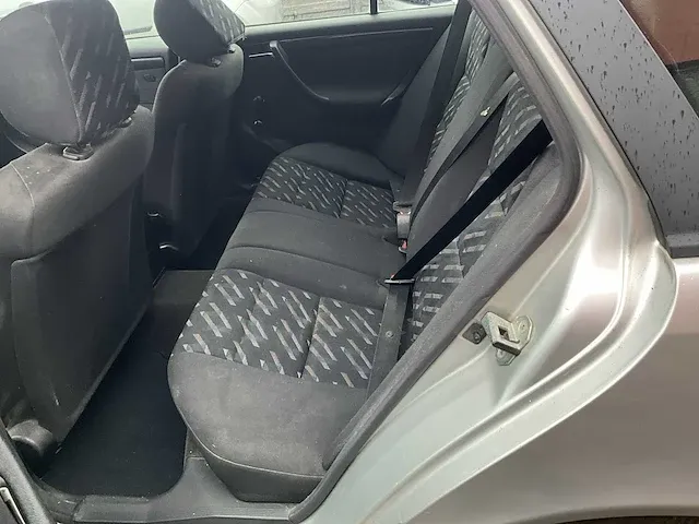 Mercedes c200 - afbeelding 20 van  37