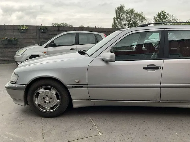 Mercedes c200 - afbeelding 12 van  37