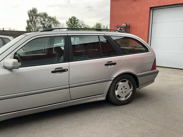 Mercedes c200 - afbeelding 23 van  37