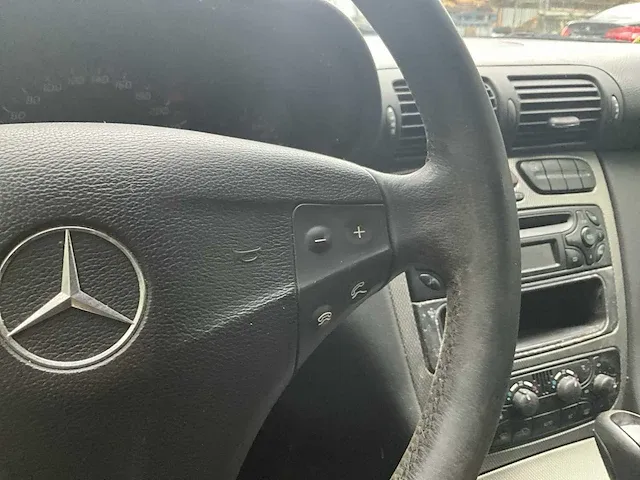 Mercedes c220 - afbeelding 13 van  28