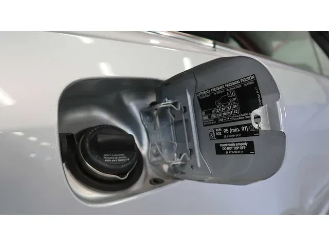 Mercedes clk cabrio 550 v8 - afbeelding 9 van  82