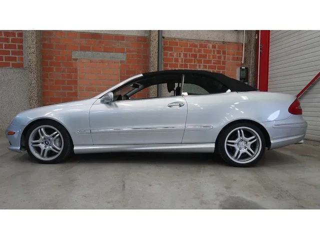 Mercedes clk cabrio 550 v8 - afbeelding 1 van  82