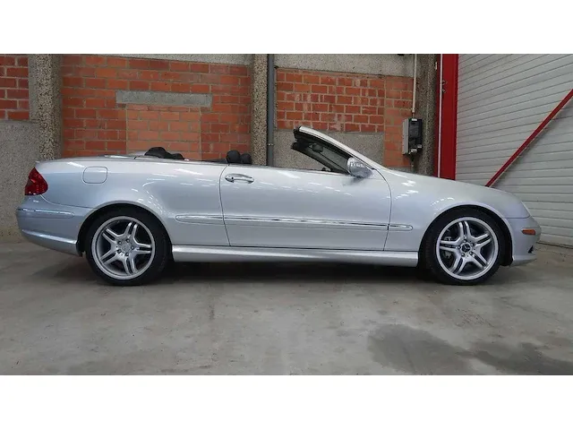 Mercedes clk cabrio 550 v8 - afbeelding 24 van  82