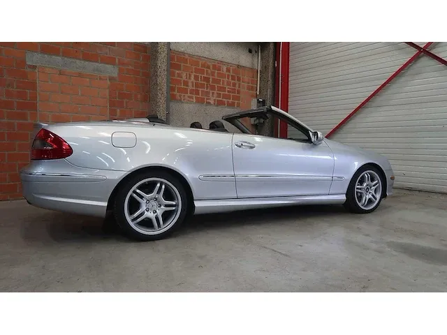 Mercedes clk cabrio 550 v8 - afbeelding 26 van  82