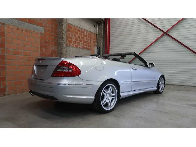 Mercedes clk cabrio 550 v8 - afbeelding 27 van  82