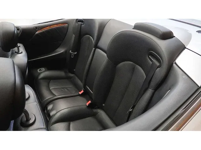Mercedes clk cabrio 550 v8 - afbeelding 46 van  82