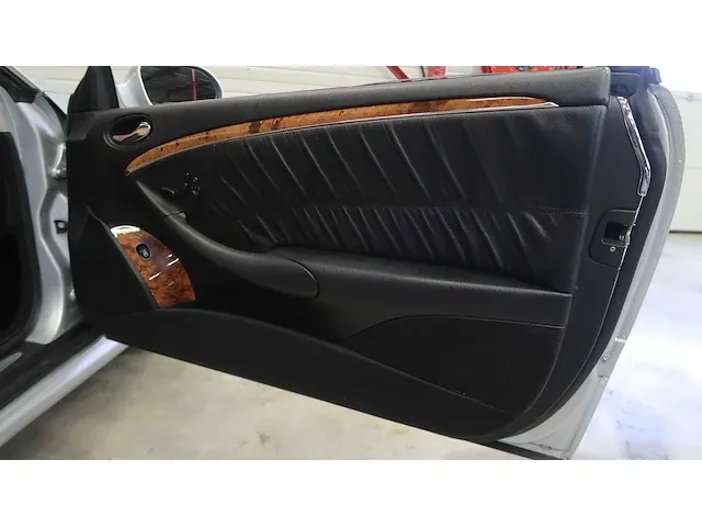 Mercedes clk cabrio 550 v8 - afbeelding 49 van  82