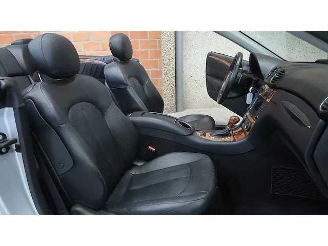 Mercedes clk cabrio 550 v8 - afbeelding 51 van  82