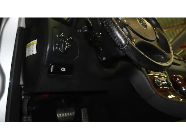 Mercedes clk cabrio 550 v8 - afbeelding 58 van  82