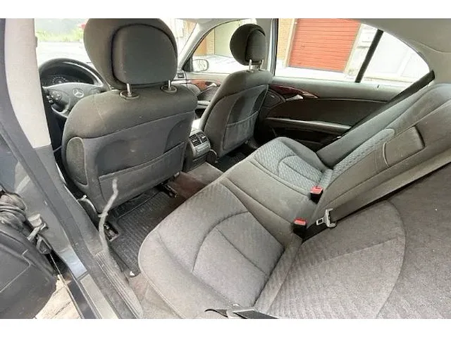 Mercedes e220 cdi, sedan - afbeelding 2 van  29
