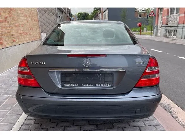 Mercedes e220 cdi, sedan - afbeelding 24 van  29