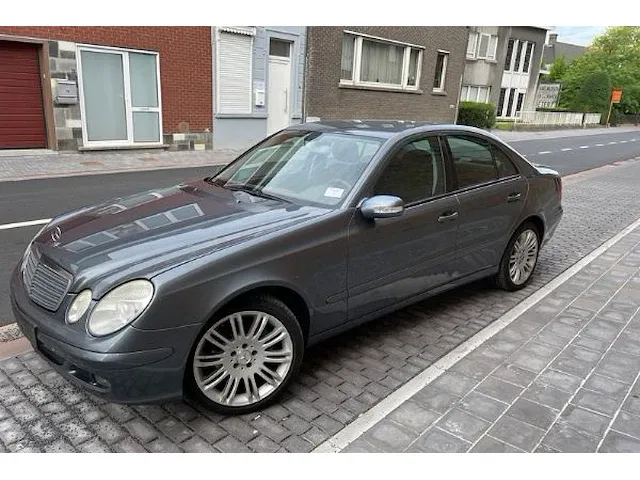 Mercedes e220 cdi, sedan - afbeelding 25 van  29