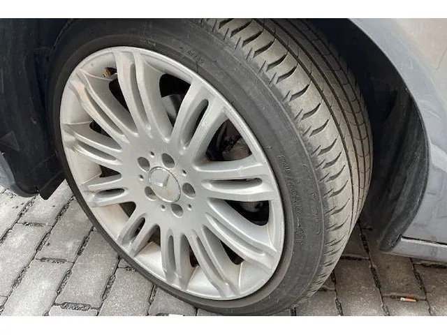 Mercedes e220 cdi, sedan - afbeelding 26 van  29