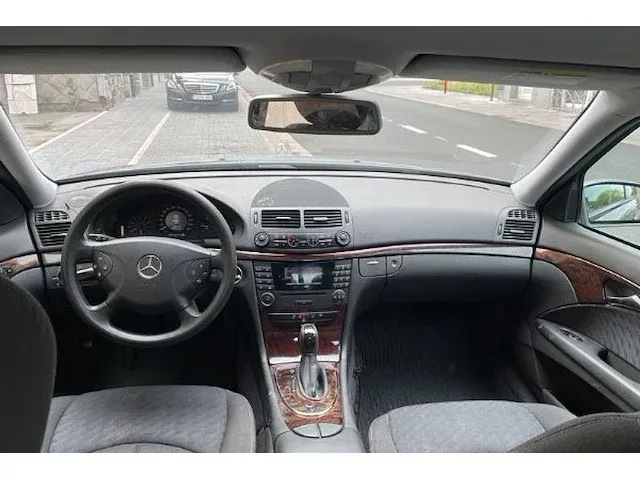 Mercedes e220 cdi, sedan - afbeelding 28 van  29