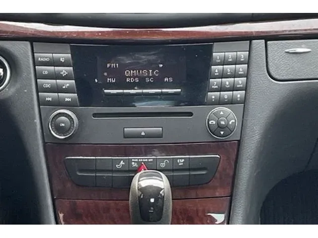 Mercedes e220 cdi, sedan - afbeelding 29 van  29