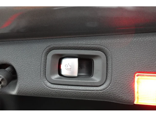 Mercedes e220 d - afbeelding 9 van  22