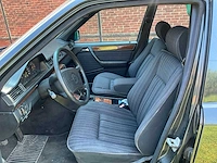 Mercedes e300w124 voorouders uit 1990 - afbeelding 8 van  59