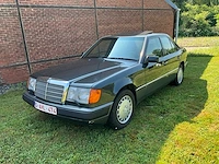 Mercedes e300w124 voorouders uit 1990 - afbeelding 1 van  59