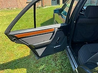 Mercedes e300w124 voorouders uit 1990 - afbeelding 15 van  59