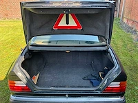 Mercedes e300w124 voorouders uit 1990 - afbeelding 21 van  59