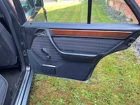 Mercedes e300w124 voorouders uit 1990 - afbeelding 25 van  59