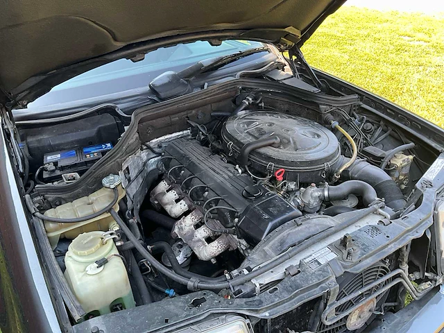 Mercedes e300w124 voorouders uit 1990 - afbeelding 36 van  59