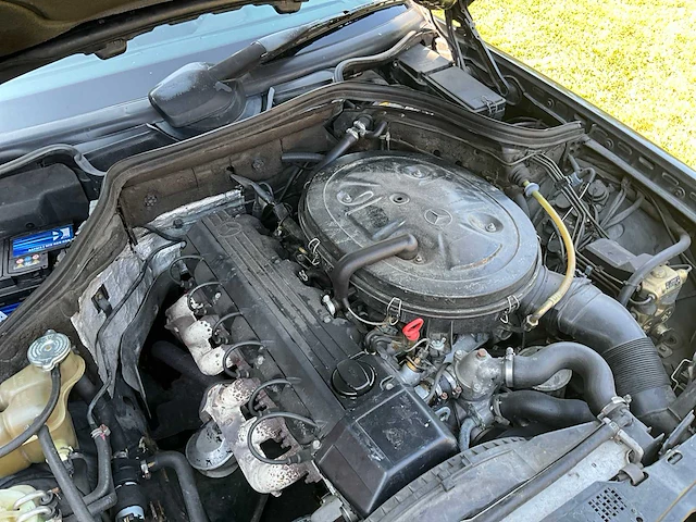 Mercedes e300w124 voorouders uit 1990 - afbeelding 37 van  59