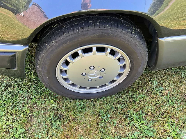 Mercedes e300w124 voorouders uit 1990 - afbeelding 58 van  59