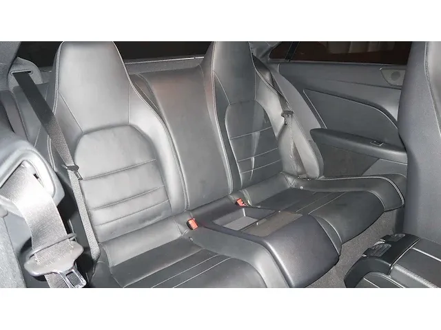 Mercedes e350 coupé - afbeelding 32 van  60